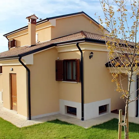 Ferienhaus Family Friendly House With A Swimming Pool Kanfanar, Central Istria - Sredisnja Istra - 7330 Kanfanar
