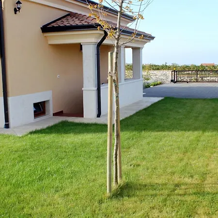 Family Friendly House With A Swimming Pool Kanfanar, Central Istria - Sredisnja Istra - 7330 Ferienhaus Kanfanar