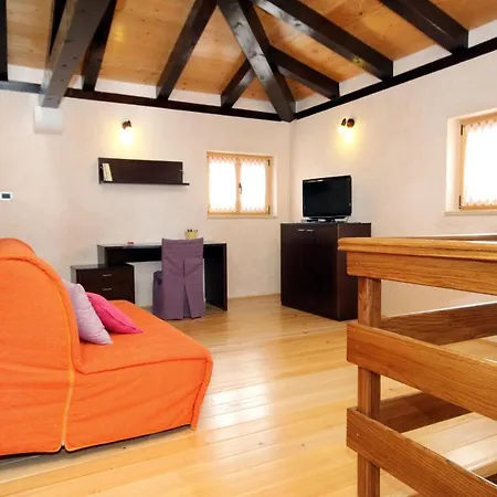 Ferienhaus Family Friendly House With A Swimming Pool Kanfanar, Central Istria - Sredisnja Istra - 7330 Kanfanar
