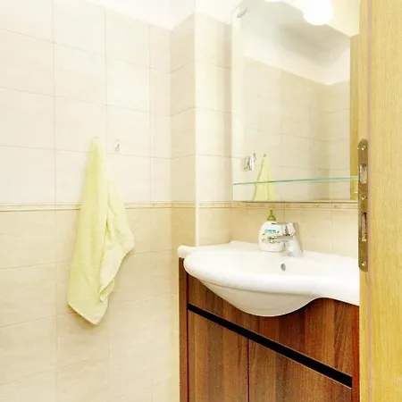 Family Friendly House With A Swimming Pool Kanfanar, Central Istria - Sredisnja Istra - 7330 Kanfanar